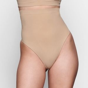 NEW SKIMS Seamless Sculpt High-Waisted Thong, Color: Clay, Size: L/XL